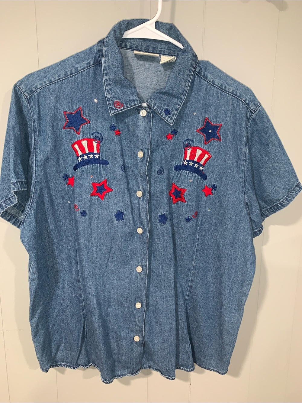 Quizz Again Denim Button-Up Shirt with Patriotic Embroidery Size L
